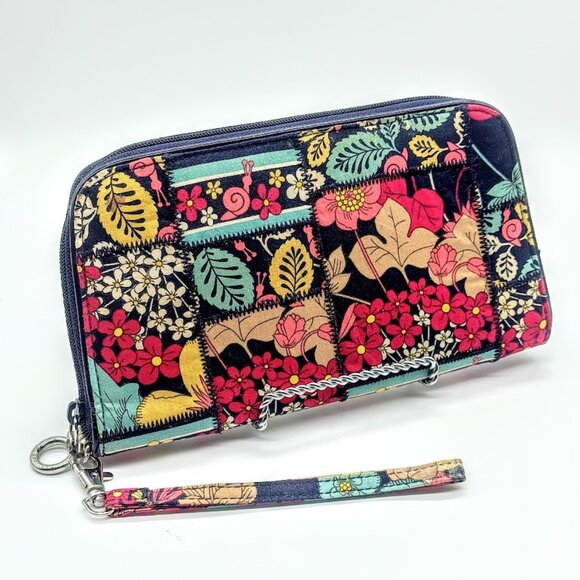 Vera Bradley Happy Snails Patchwork Wristlet Wallet - Picture 1 of 6